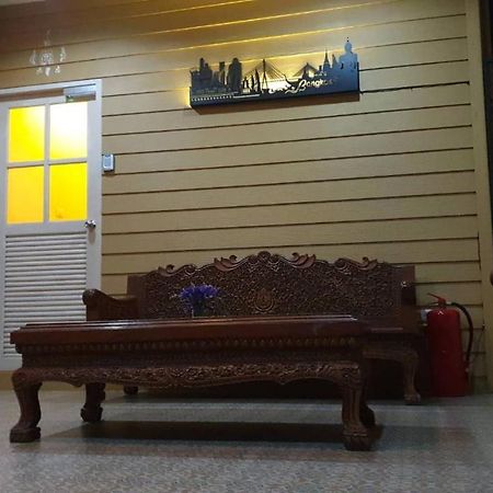 Papermoon Guesthouse Bangkok Bagian luar foto